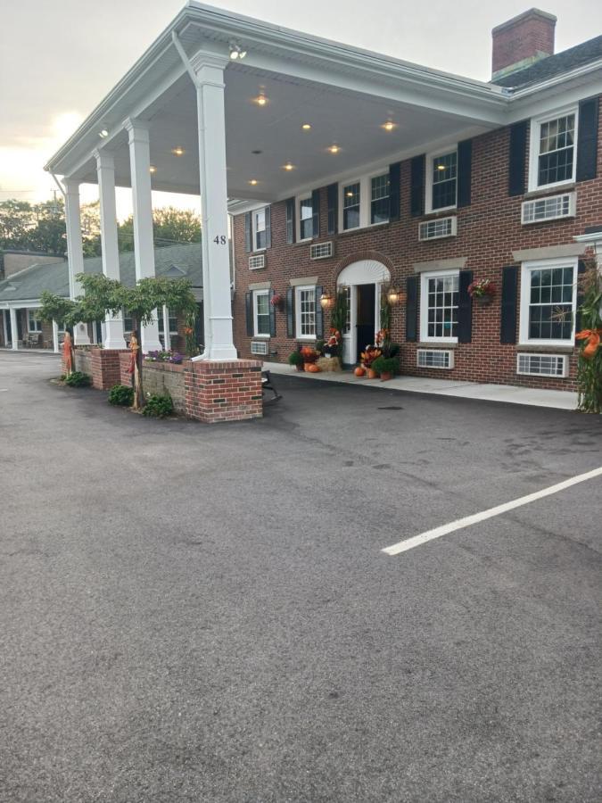 Colonial Inn Seekonk Exterior photo
